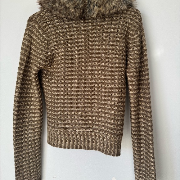 Tribal Women's Olive/Beige Sweater with Detachable Faux Fur Collar Size Small - Picture 3 of 6
